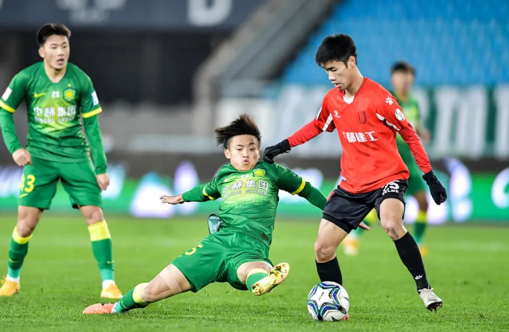 关于赛后体能课后,里昂强势反弹备战社区盾,悬念犹存,球队文化再被提及的信息 关于赛后体能课后,里昂强势反弹备战社区盾,悬念犹存,球队文化再被提及的信息