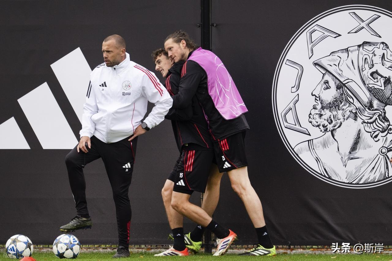 阿贾克斯赛后刷新队史纪录;志在欧冠名次提升;目标明确;高层口径保持一致的简单介绍 阿贾克斯赛后刷新队史纪录;志在欧冠名次提升;目标明确;高层口径保持一致的简单介绍