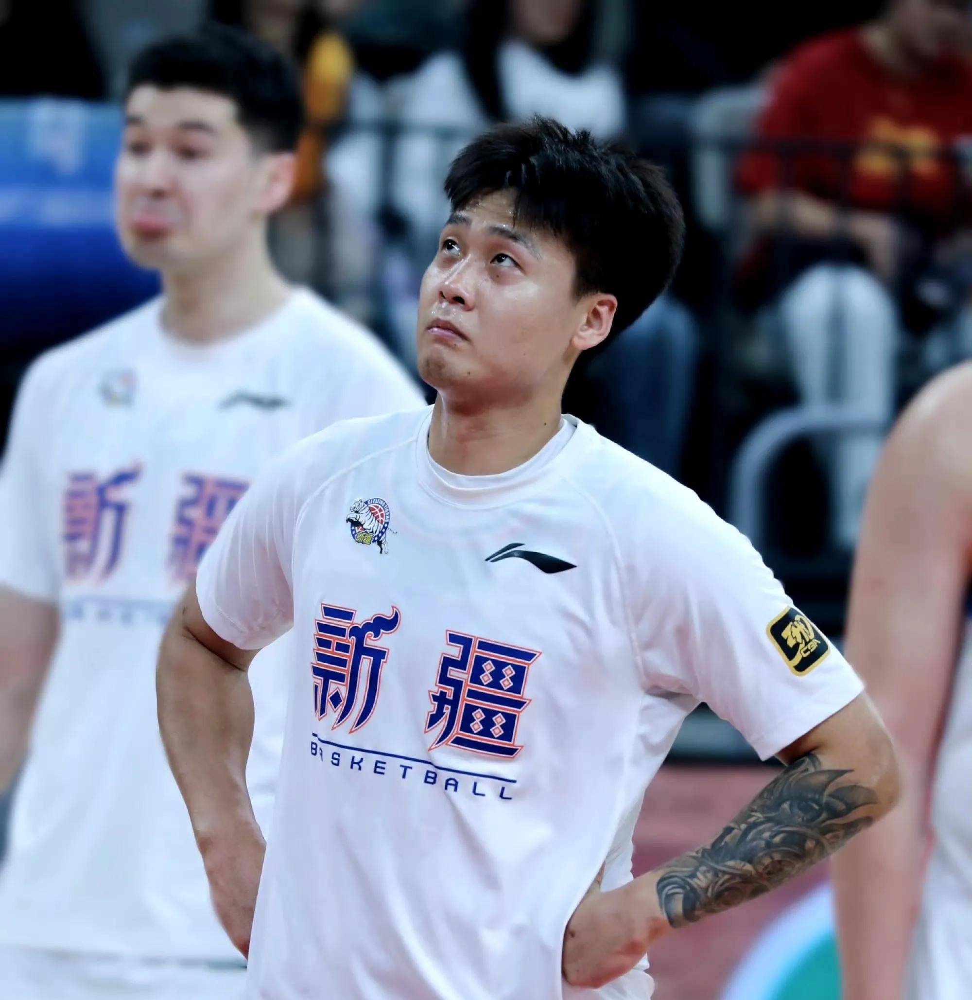 里程碑夜！布莱顿战术微调，CBA季后赛集结日刷纪录，引发热议，赛程密集仍需轮换的简单介绍