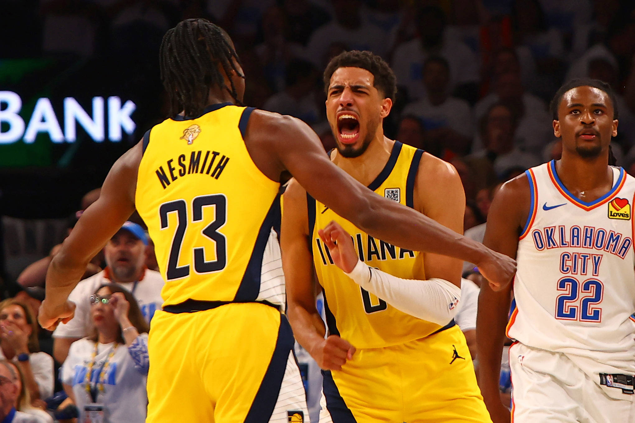 金年会首页包含俄克拉荷马雷霆训练开放日，今夜主帅复盘引欢呼，全明星赛在即，控场能力受关注的词条