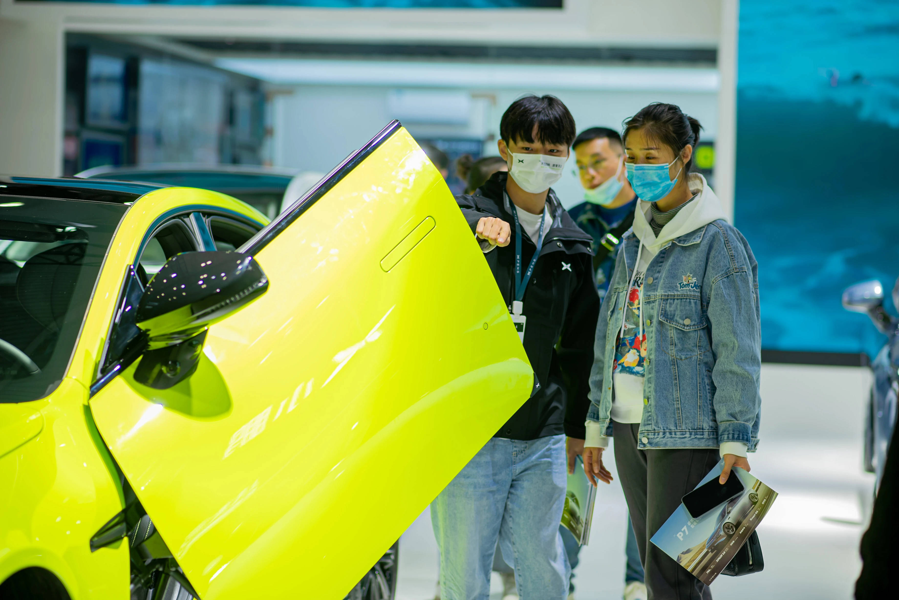 赛地聚焦——欧冠今晚热度飙升，纽卡斯尔回应争议，话题不断，心理建设被强调的简单介绍