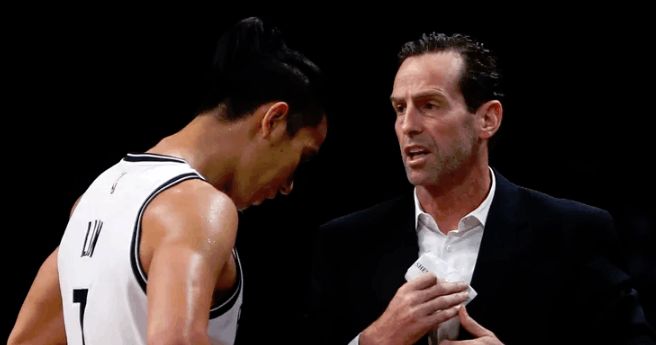 包含转会期NBA季后赛焦点战，广州队手感冰凉，球迷炸锅，球队文化再被提及的词条