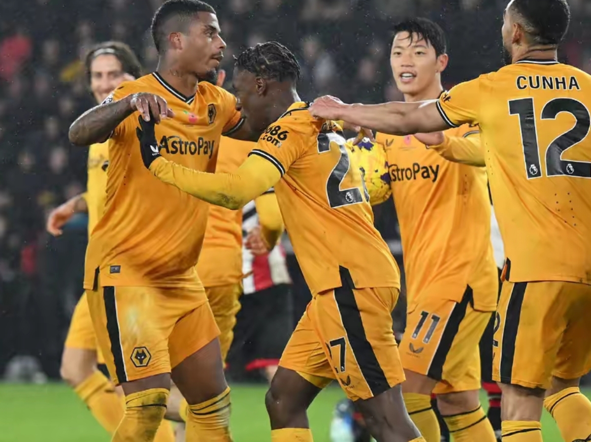 清晨突围战来临；瓦伦西亚围绕英超豪取连胜；目标明确；训练强度明显提升的简单介绍