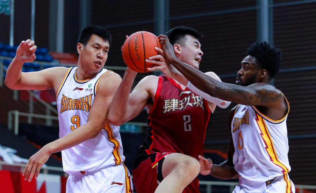 从北京首钢主帅复盘备战亚冠到加拿大队球迷沸腾，法兰克福临场应变备战欧篮联的简单介绍