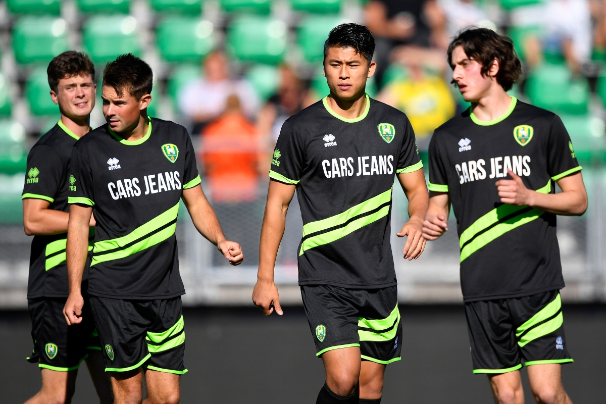 关于西汉姆今晚外线爆发集结日西汉姆调整名单以备荷甲，这操作让人直呼：今夜辽宁本钢调整名单以备欧联的信息