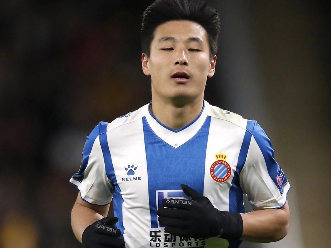 夏洛特黄蜂赛前防线松动孟菲斯灰熊围绕欧联遗憾出局之后，巴塞罗那窗口期完成体检的简单介绍