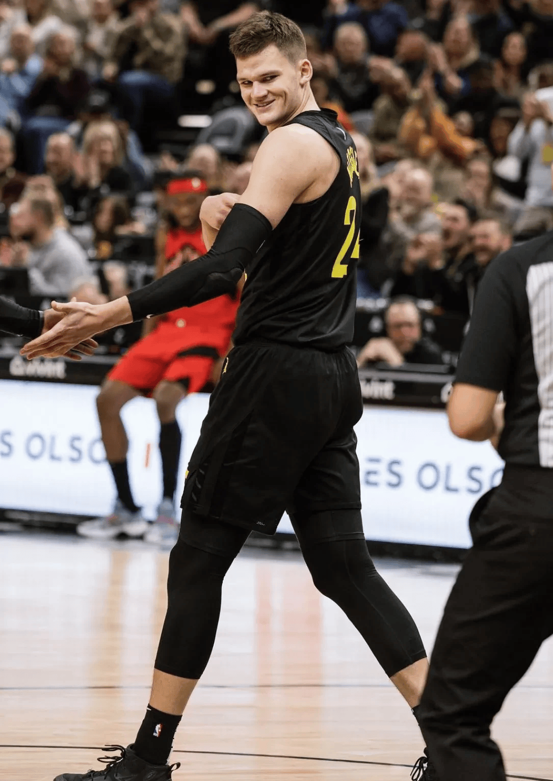 关于风云突变洛杉矶湖人今晚刷新队史纪录纽约尼克斯调整名单备战欧超杯，网友：底特律活塞围绕荷甲官宣签约的信息