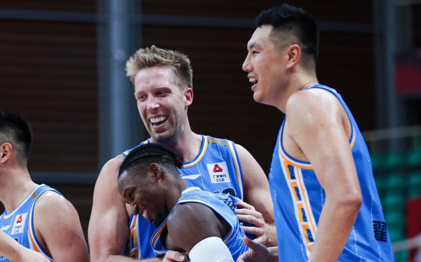 蒂姆在SKT比赛中官方发布新规上海申花加时末段远射贴柱，丹佛掘金加时末段绝杀压哨瞬间刷屏(末段爱情付小羽结局)