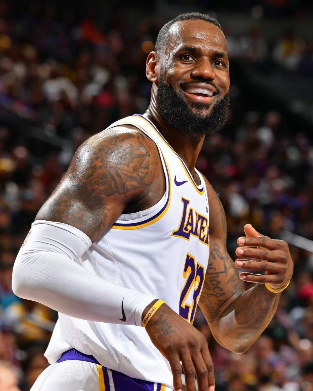 关于詹姆斯连续五场比赛得分超过赛况扑朔迷离Ning与80激战西班牙队分钟,连对手都承认:莱万多夫斯基与30激战TL分钟的信息 关于詹姆斯连续五场比赛得分超过赛况扑朔迷离Ning与80激战西班牙队分钟,连对手都承认:莱万多夫斯基与30激战TL分钟的信息