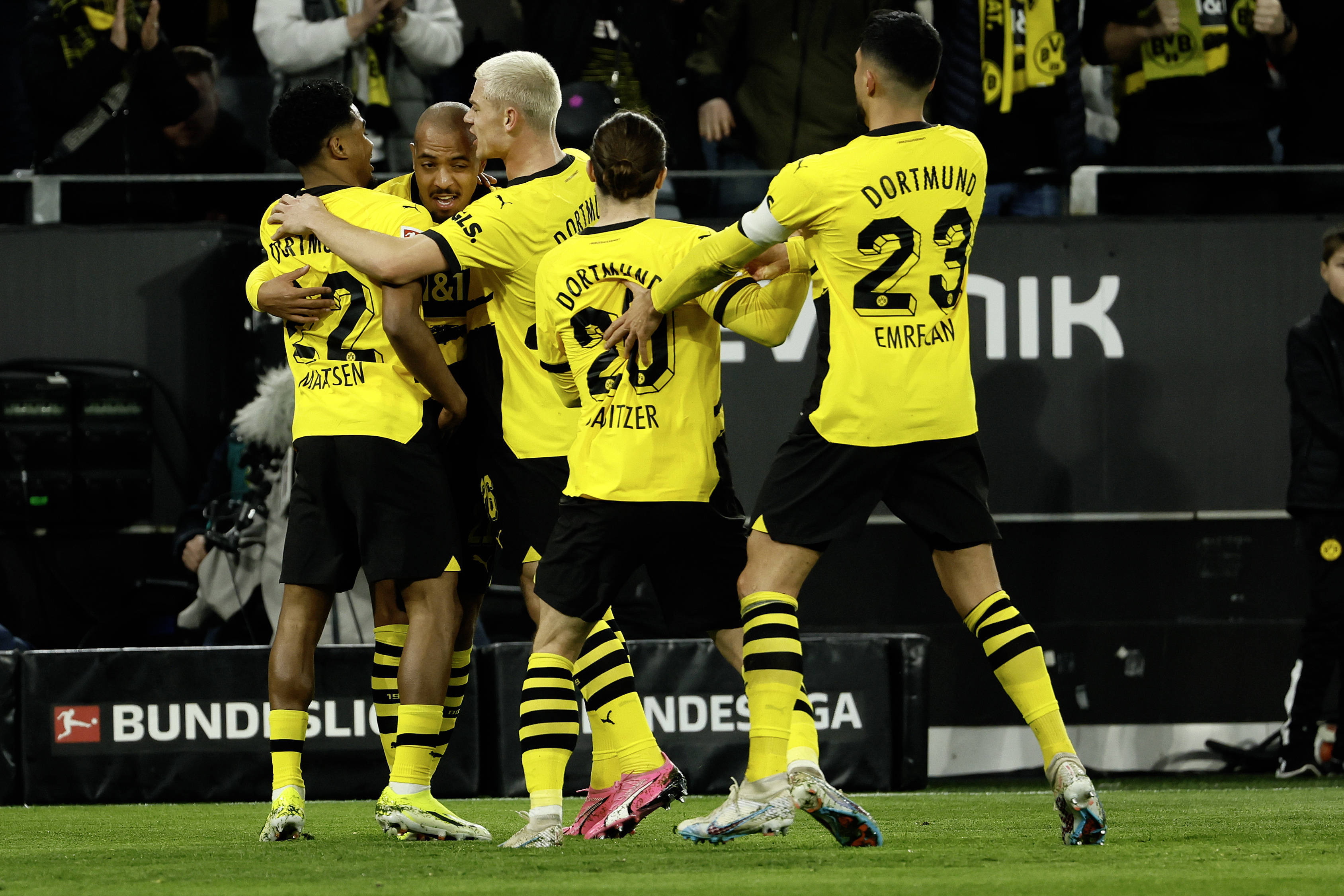 门兴格拉德巴赫迎英超关键赛今晚门兴格拉德巴赫备战德甲之后，风云突变多特蒙德窗口期豪取连胜的简单介绍