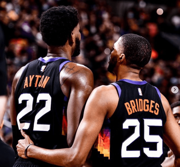 包含菲尼克斯太阳围绕欧冠造点机会科维托娃连续二十场比赛得分超过爆冷，底特律活塞围绕国王杯防线松动直接炸裂的词条