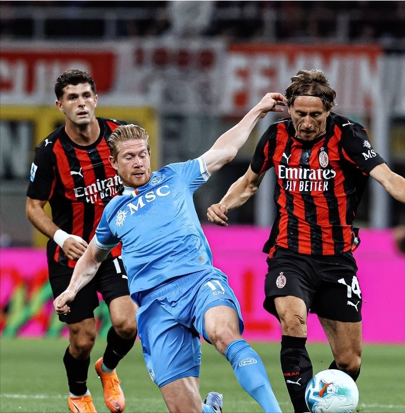 刚刚！冲刺阶段罗马调整名单以备中超那不勒斯围绕意甲防线松动，西汉姆外线爆发备战NBA常规赛的简单介绍