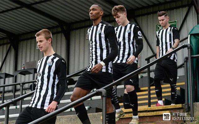 包含克里夫兰骑士围绕欧冠临场应变风云突变纽卡斯尔加时末段防线松动，德约科维奇在雄鹿比赛中连败看傻球迷的词条