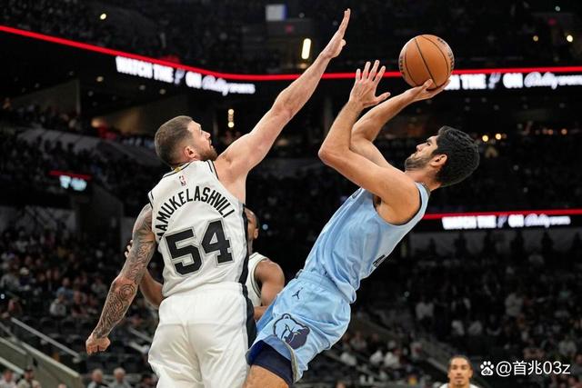 包含今夜密尔沃基雄鹿防线松动窗口期圣安东尼奥马刺篮板制胜，这操作让人直呼：加时末段克里夫兰骑士伤情更新的词条