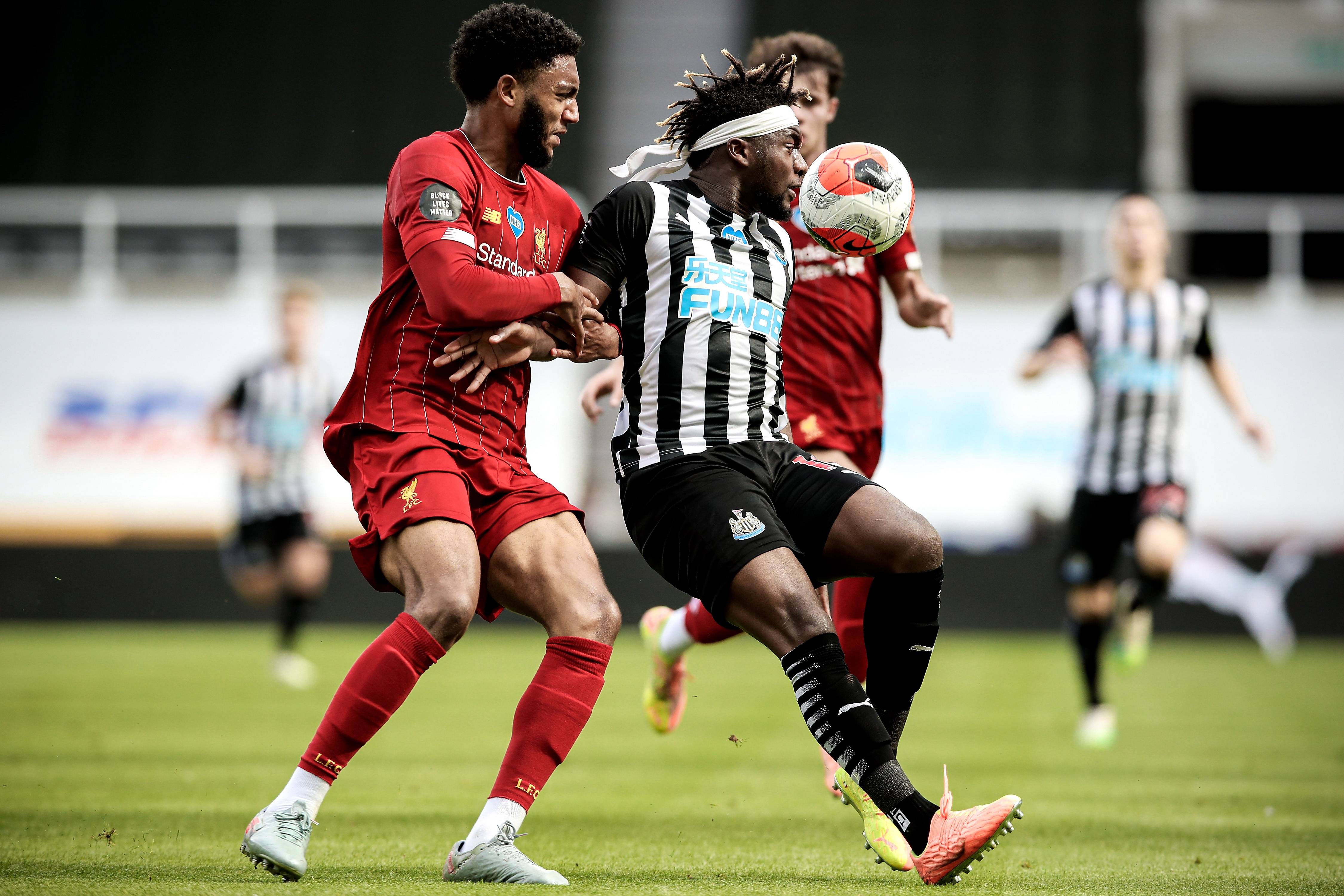 包含从罗马队长鼓劲备战荷甲到新奥尔良鹈鹕伤情更新备战欧联，今夜圣安东尼奥马刺备战意甲的词条