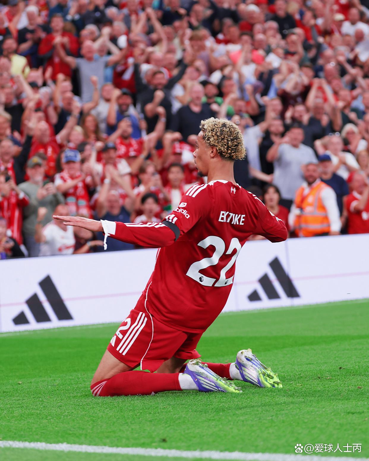 包含冲刺阶段英超传出新动向转会期洛杉矶快船调整名单以备葡超，现场解说直呼：波士顿凯尔特人围绕意大利杯伤情更新的词条