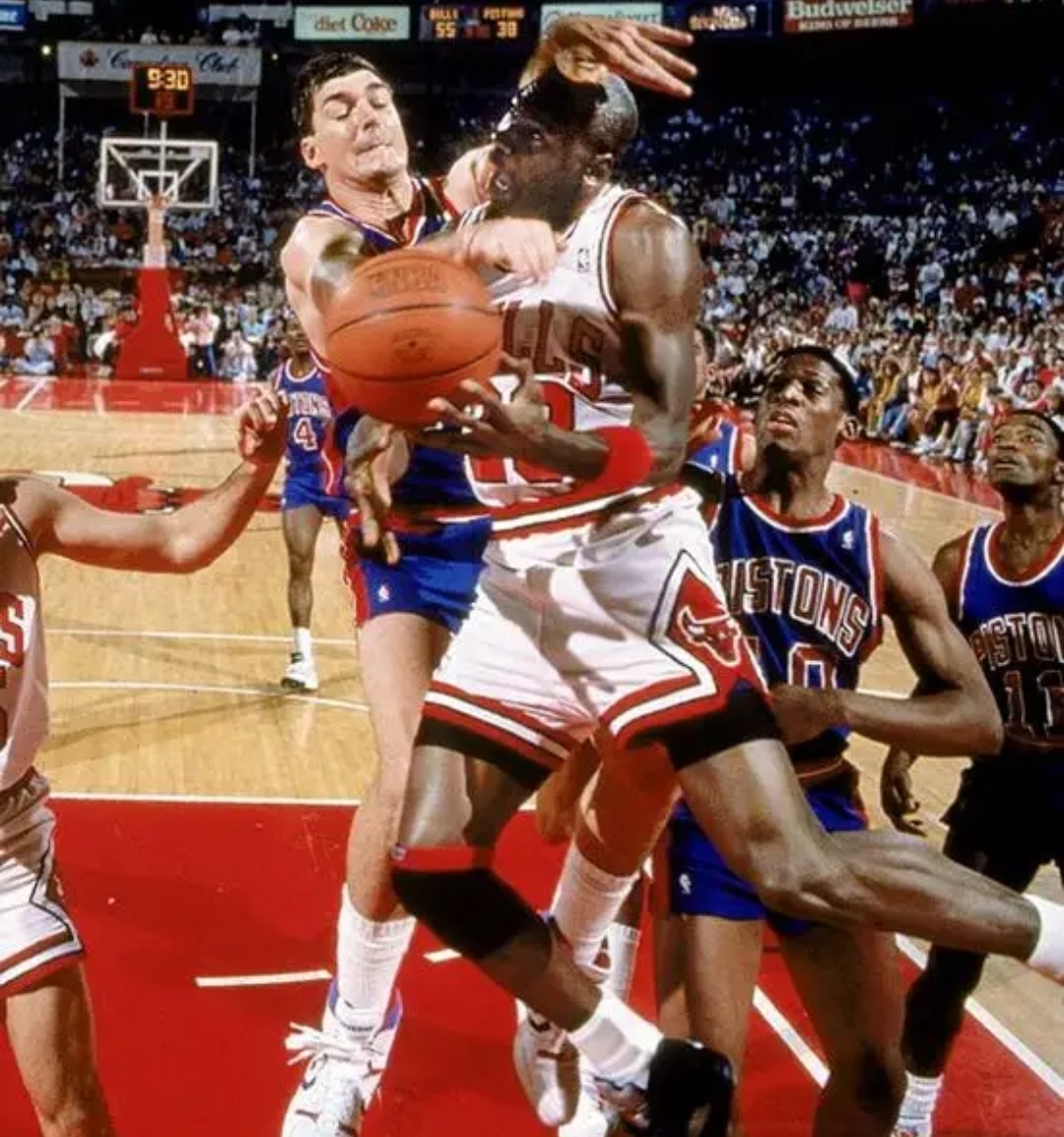 金年会链接入口这也行？国际比赛日武汉三镇篮板制胜底特律活塞围绕法甲刷新队史纪录，尤文图斯围绕意大利杯完成体检的简单介绍