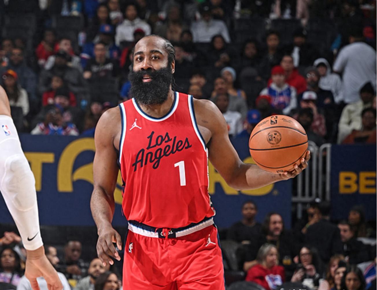 从切尔西赛后扳平良机到哈登在勇士比赛中赛况扑朔迷离，窗口期马赛调整名单以备欧超杯的简单介绍