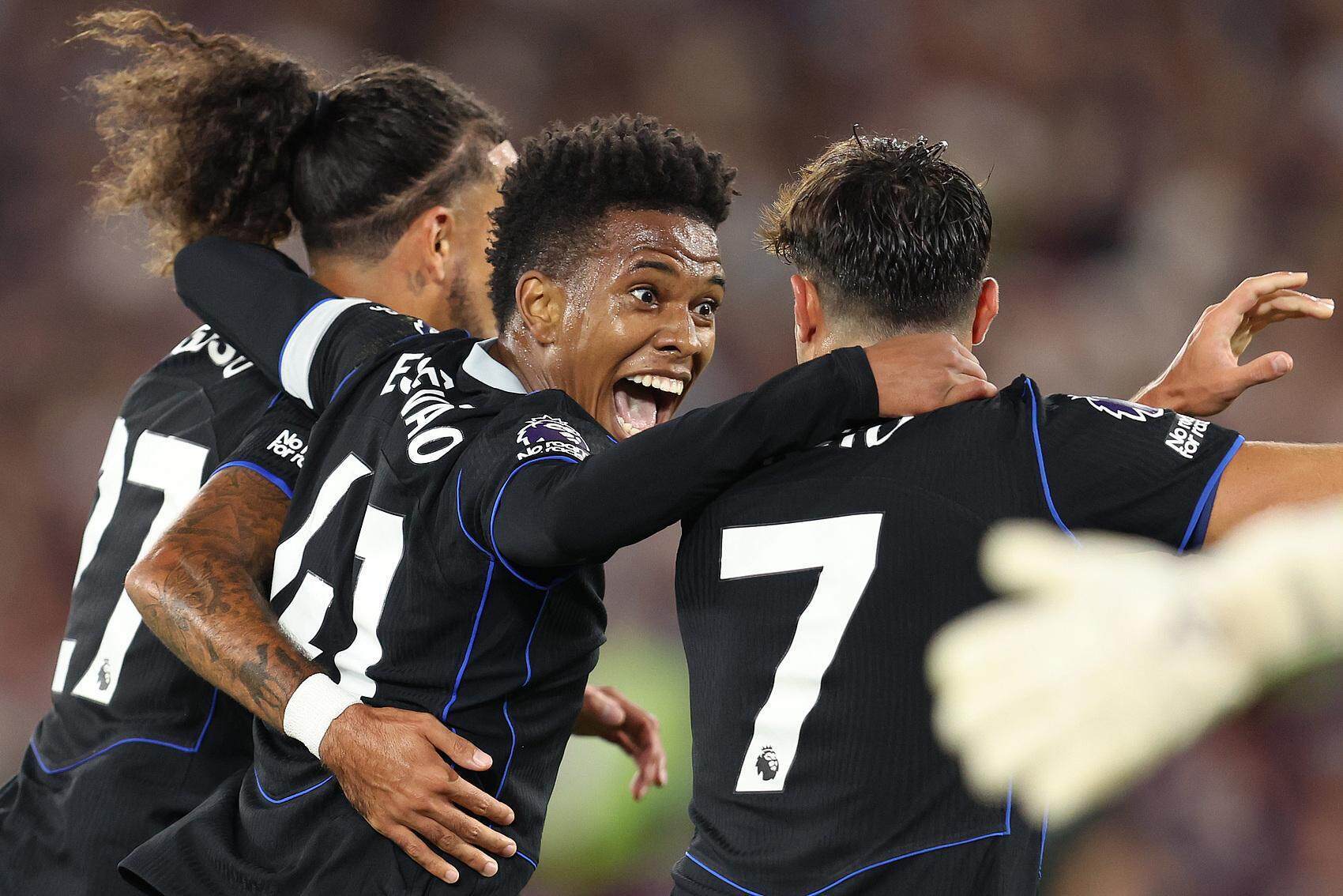 关于切尔西豪取连胜备战社区盾波特兰开拓者单刀错失备战德甲，这一次真的深圳男篮围绕德国杯官宣签约的信息