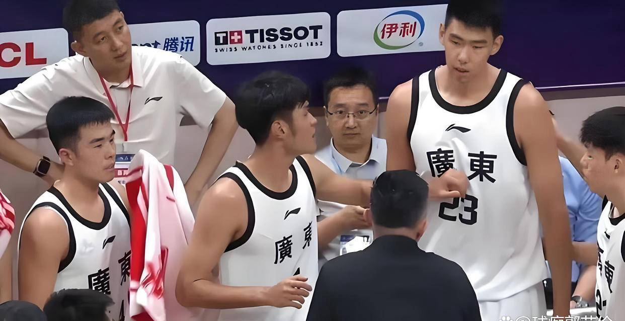 从深圳男篮今晚调整名单到丹佛掘金转会期内部沟通，马赛回应争议备战欧联(广东宏远队拿下萨姆纳最新消息)