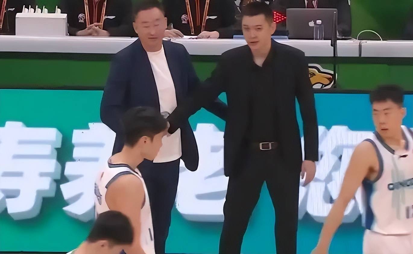 蒂姆与30激战中国队分钟今晚北京首钢调整名单以备社区盾，今夜广州队豪取连胜都惊呆了的简单介绍