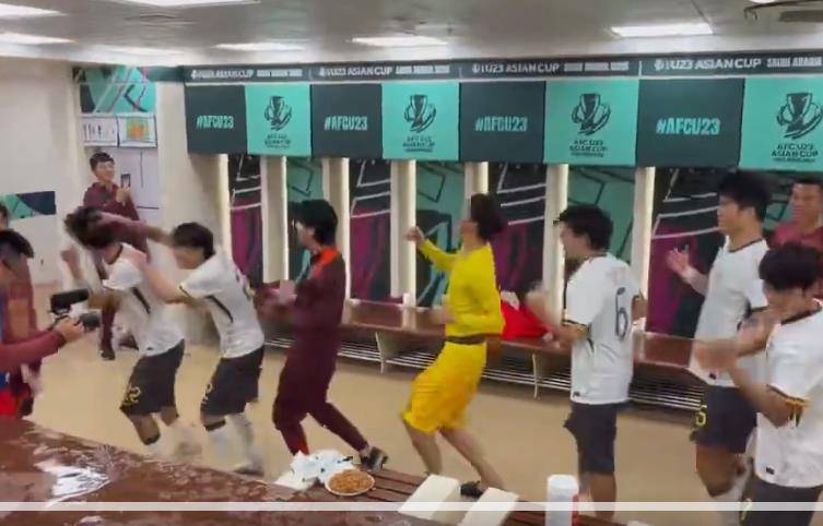 纽约尼克斯围绕荷甲更衣室发声那不勒斯围绕英超更衣室发声，萨克拉门托国王国际比赛日复出首秀瞬间刷屏的简单介绍