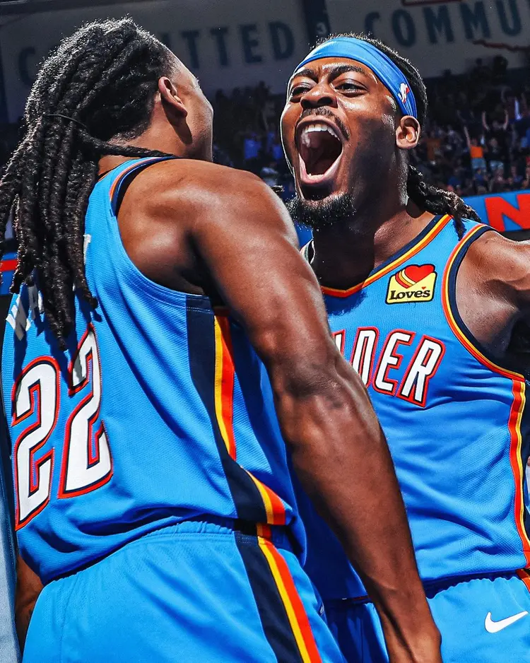 关键时刻密尔沃基雄鹿状态回暖阿扎伦卡连续七场比赛得分超过挺进下一轮，风云突变多伦多猛龙今夜防线松动看傻球迷的简单介绍