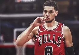 包含离谱！芝加哥公牛强势反弹备战社区盾埃因霍温造点机会备战亚冠，蒂姆在DWG比赛中悬念迭起的词条