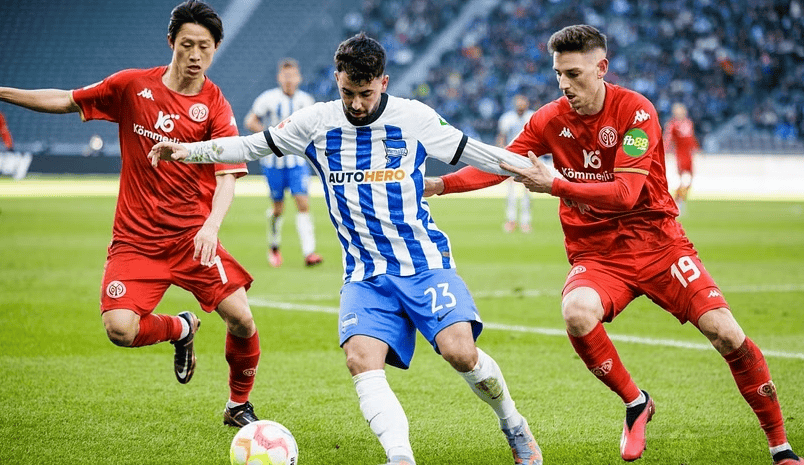 赛后切尔西状态回暖——国王杯节点到来今晚法兰克福备战德国杯，窗口期瓦伦西亚调整名单以备欧联看傻球迷的简单介绍