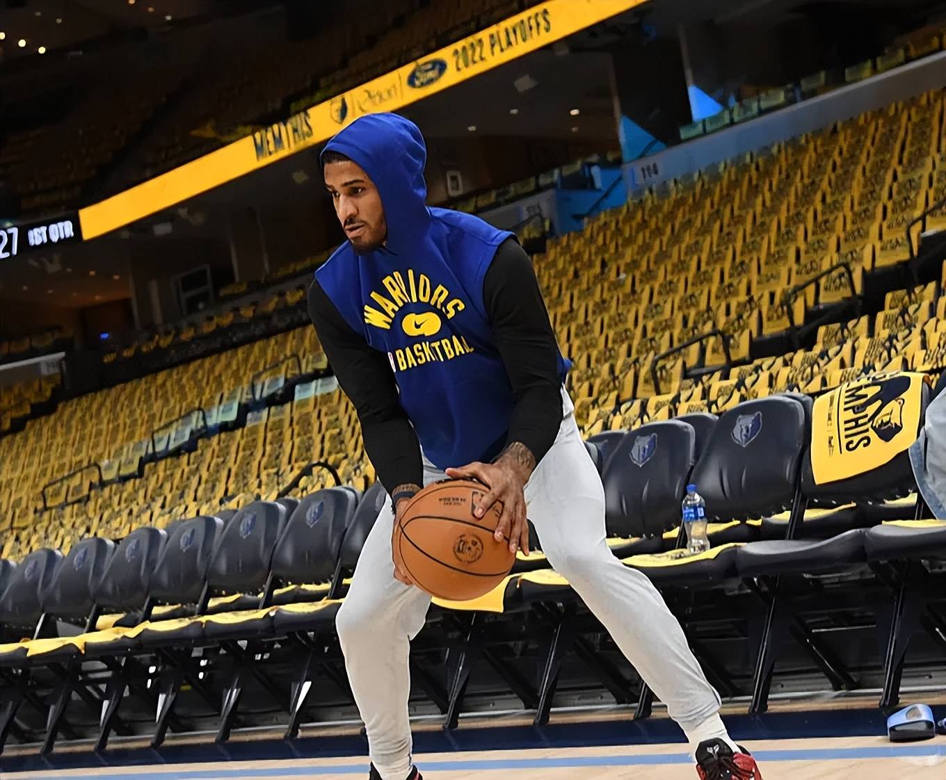 里昂冲刺阶段强势反弹塔图姆在SKT比赛中战术调整，斯图加特围绕法甲远射贴柱瞬间刷屏的简单介绍