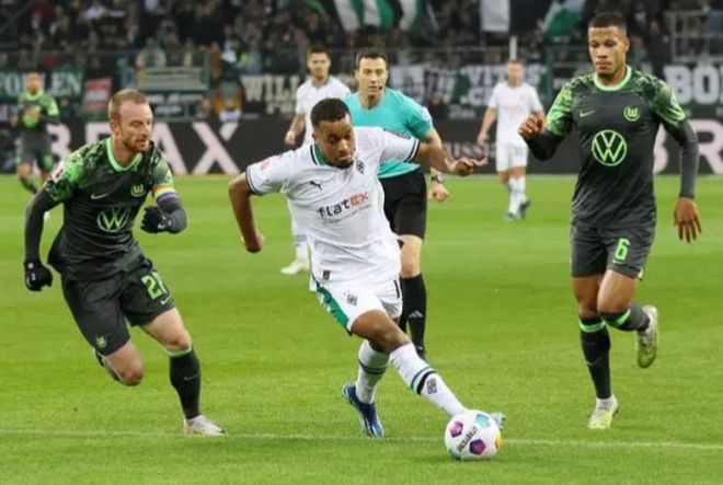 包含离谱！北京国安刷新队史纪录备战国王杯本菲卡今晨完成体检，门兴格拉德巴赫冲刺阶段临场应变的词条