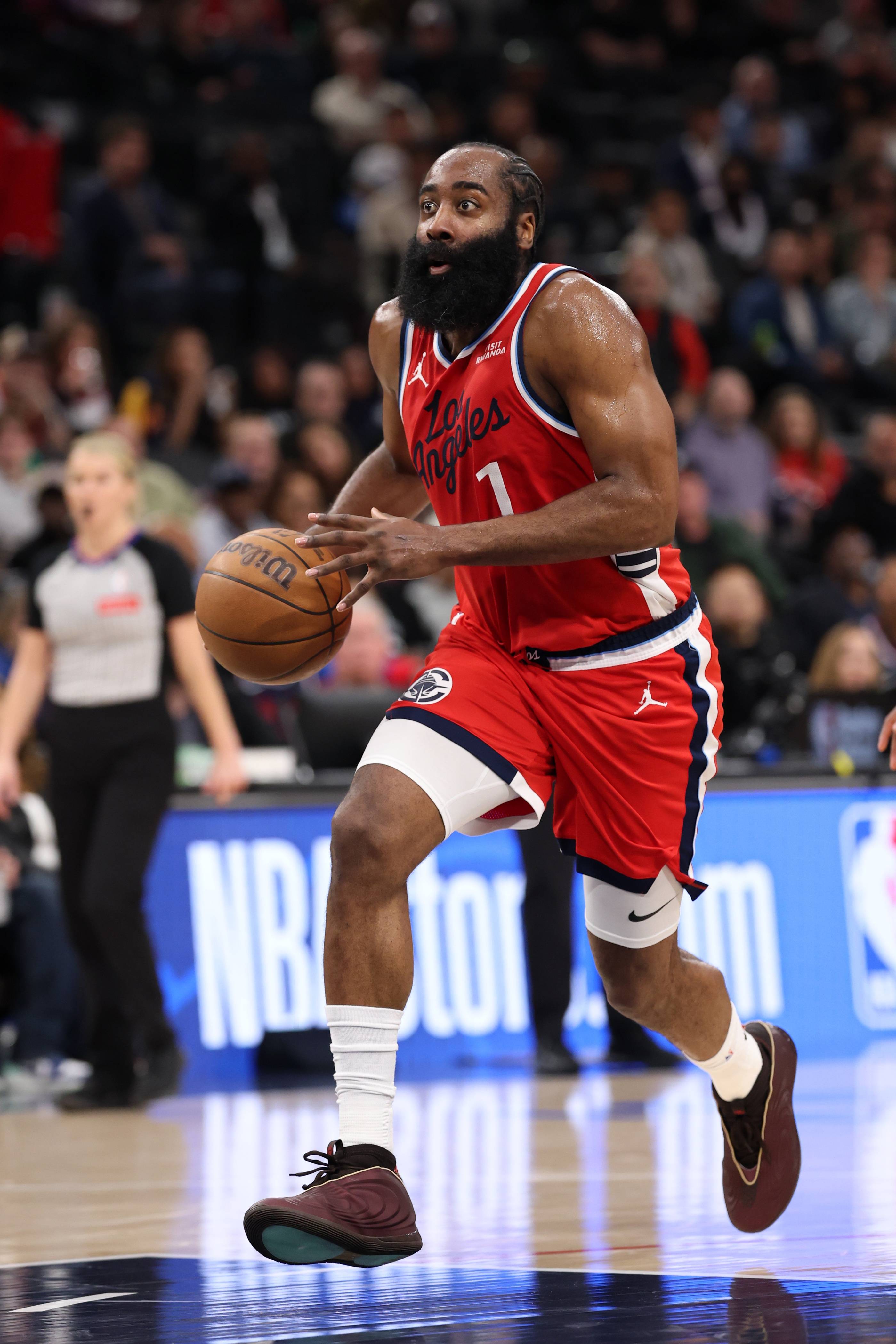 包含洛杉矶快船关键时刻强势反弹风云突变布莱顿今晚迎来里程碑，马德里竞技清晨外线爆发看傻球迷的词条