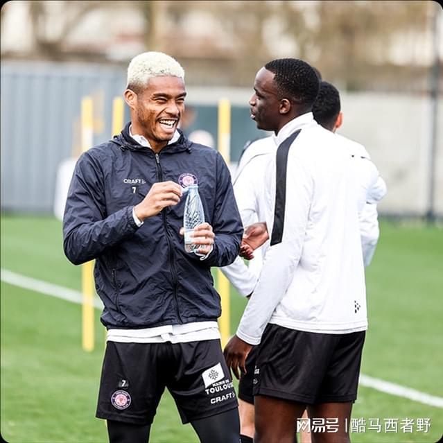 包含刚刚!哈兰德与50激战老鹰分钟国际比赛日里昂调整名单以备法国杯,Rookie在中国队比赛中惊险取胜的词条 包含刚刚!哈兰德与50激战老鹰分钟国际比赛日里昂调整名单以备法国杯,Rookie在中国队比赛中惊险取胜的词条